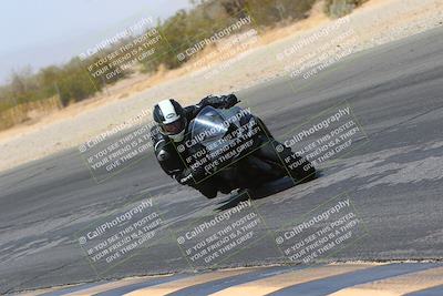 media/Mar-28-2022-Superbike Trackdays (Mon) [[b8603d0f67]]/Open Track Time/Turn 3 Inside/